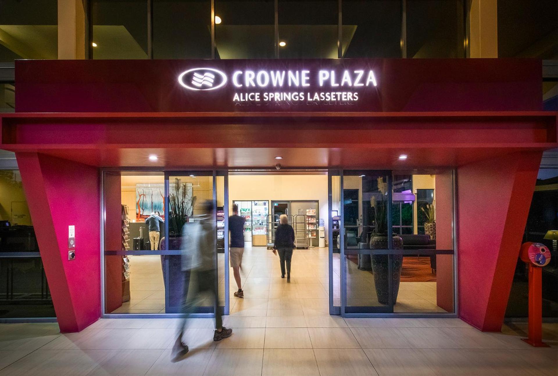 爱丽丝泉拉赛特斯皇冠假日酒店 艾丽丝泉 外观 照片